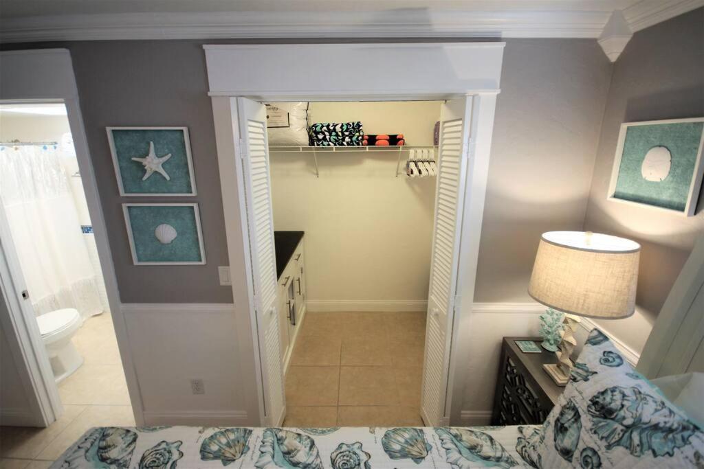 Stylish And Modern 2 Bedroom, 2 Bathroom. The Mermaid Suite. Fort Myers Beach Exteriér fotografie